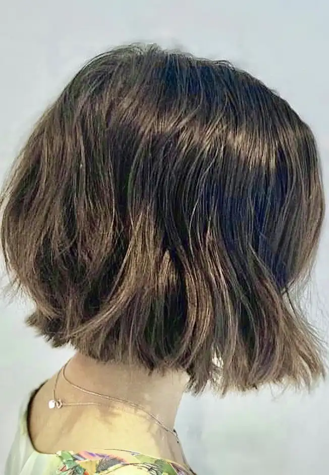 Nostalgia meets modern chic with the 90s bob - haircut trend 2025