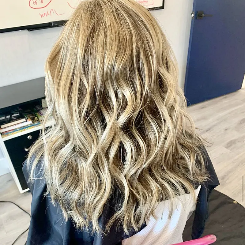 Jessica Rizzo - Blonde Transformations: Crafting radiant and natural-looking blonde styles tailored to individual preferences. In-Home Hair Care Expert.